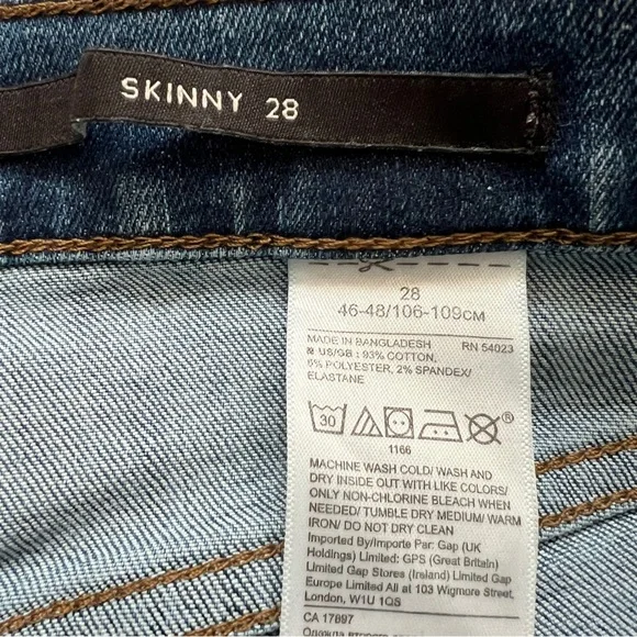 Banana Republic Mid Rise Destruct Skinny Jeans - Picture 10 of 12